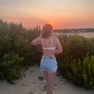 Meet your Posher, Ava